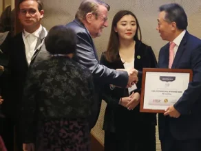 Mr. Daofeng He received the Global Outstanding Social Entrepreneur Award at the Corporate Social Responsibility (CSR) Summit in New York.